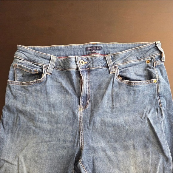 Tommy Hilfiger Women Blue Denim Jeans Patchwork Distressed Frayed Hem Size 16W - Picture 5 of 7